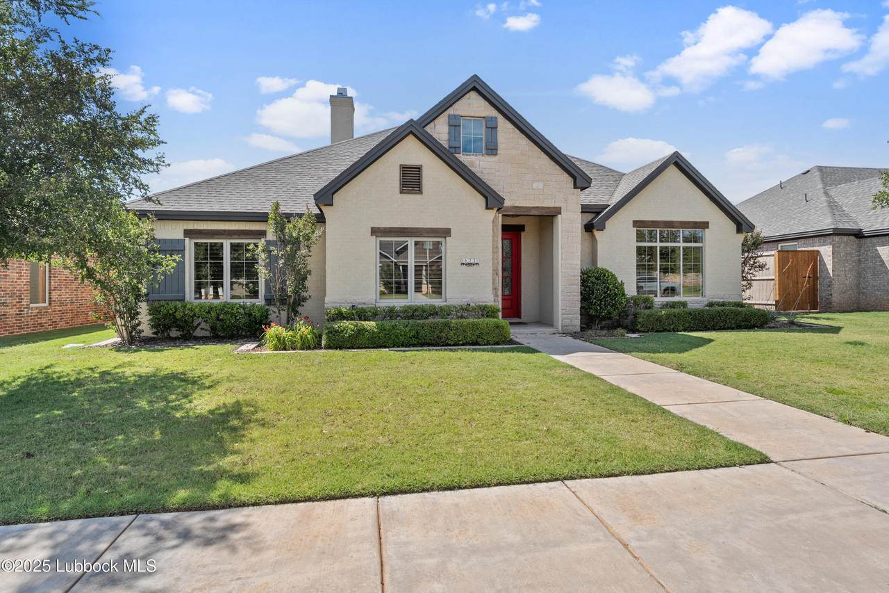 623 9th Street - Photo 1