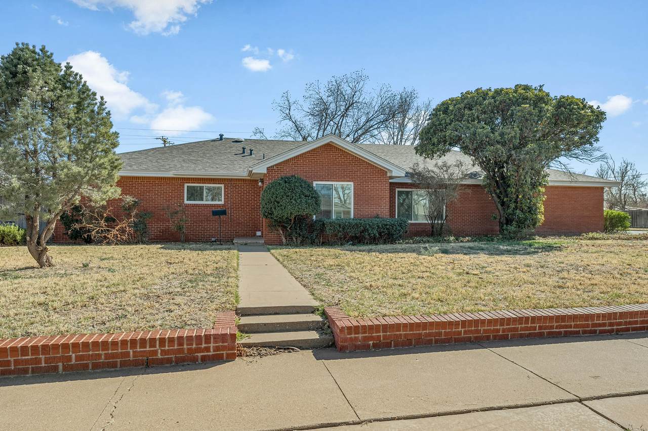 4831 10th Street - Photo 1