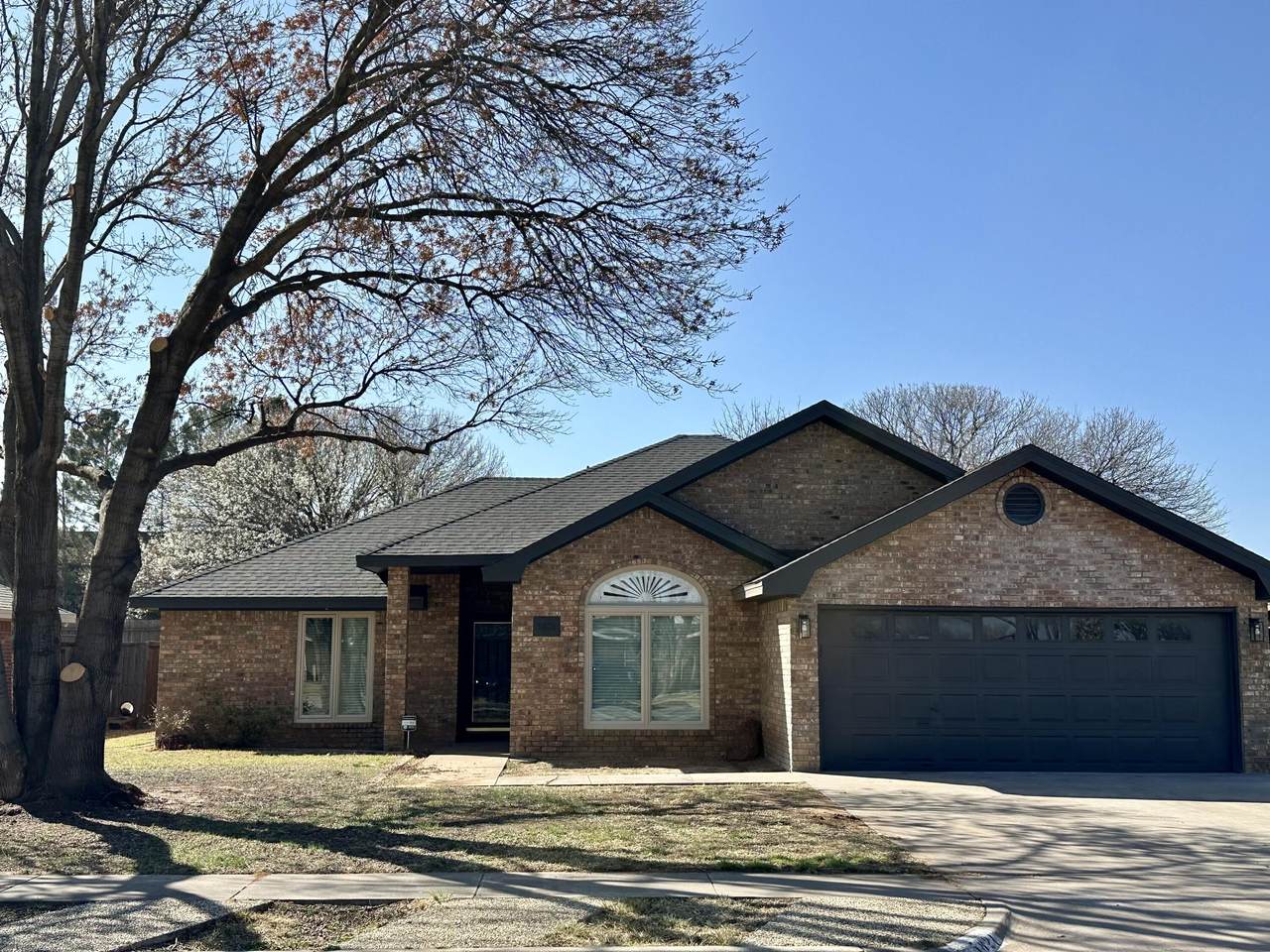 5821 80th Street - Photo 1