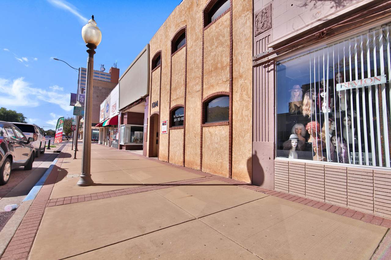 1014 Broadway Street - Photo 1