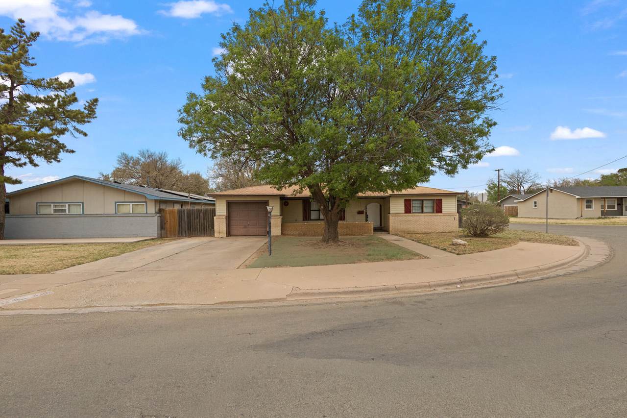 4302 42nd Street - Photo 1