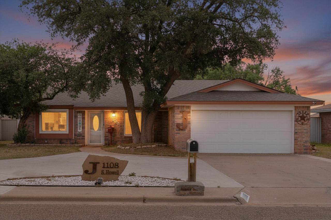 1108 Howell Street - Photo 1
