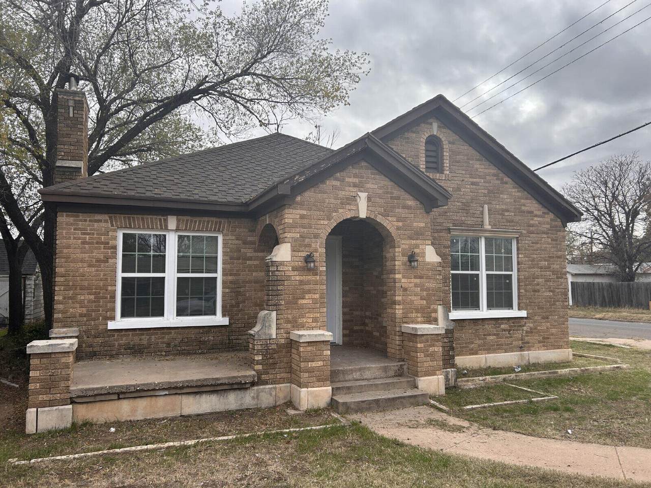 1925 26th Street - Photo 1
