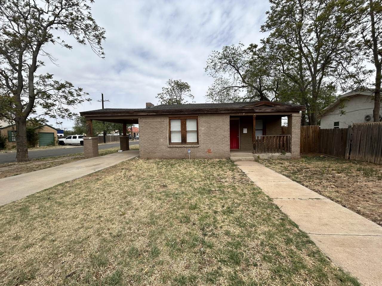 2124 20th Street - Photo 1