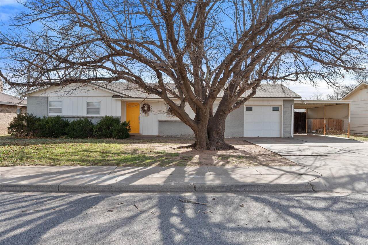4803 8th Street - Photo 1