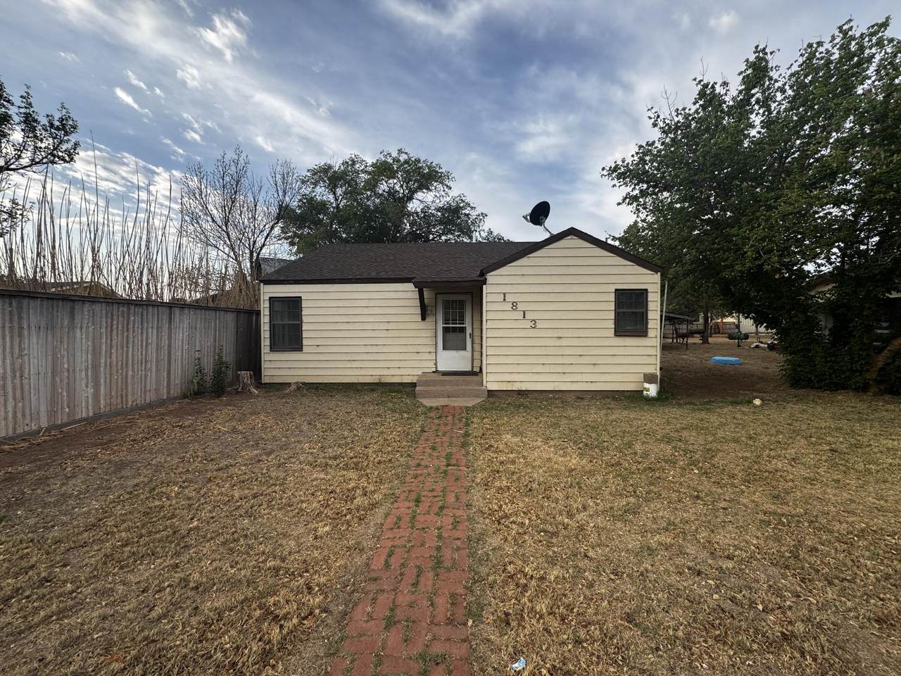 1813 5th Street - Photo 1