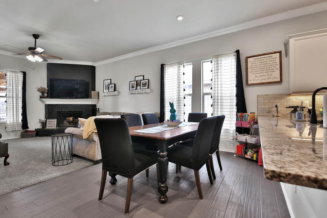 14324 Avenue U - Photo 1