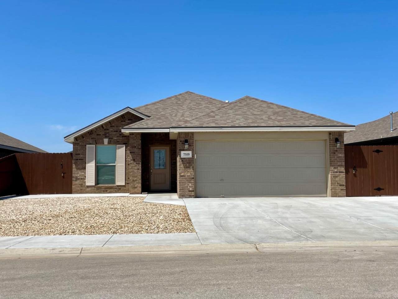 7510 102nd Street - Photo 1