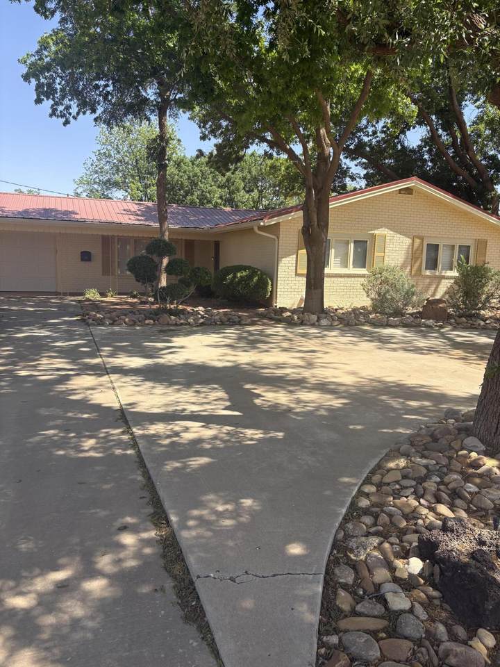 1801 Buckley Street - Photo 1