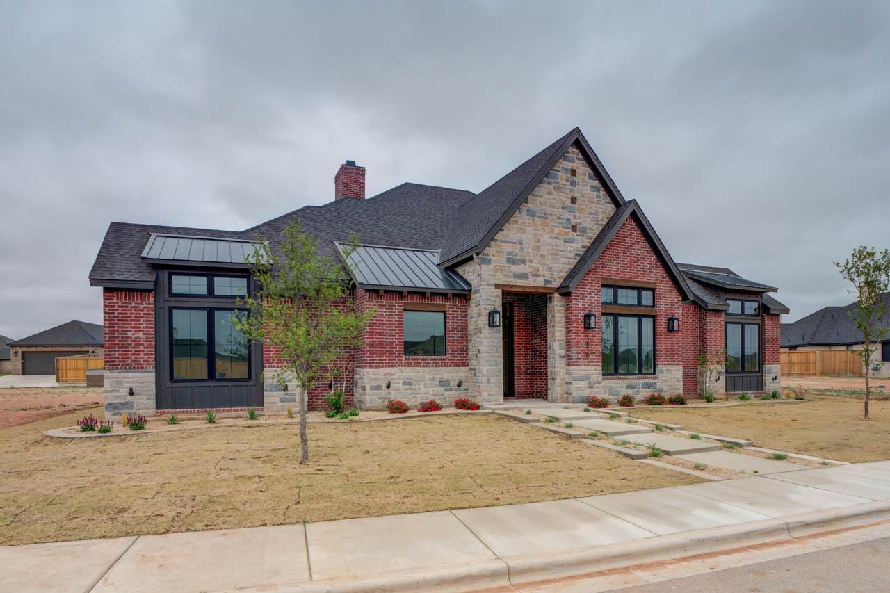 13510 Noble Avenue - Photo 1