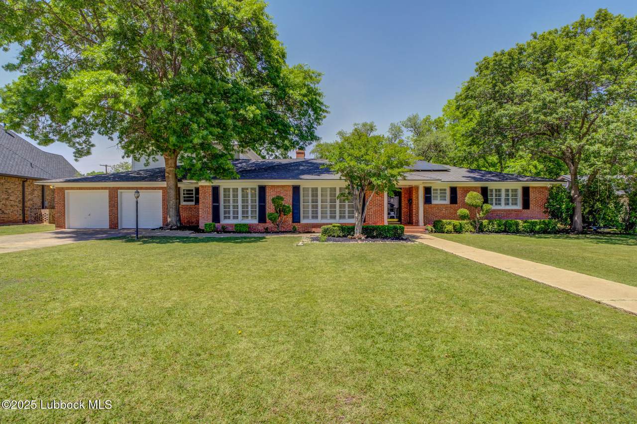 4608 18th Street - Photo 1