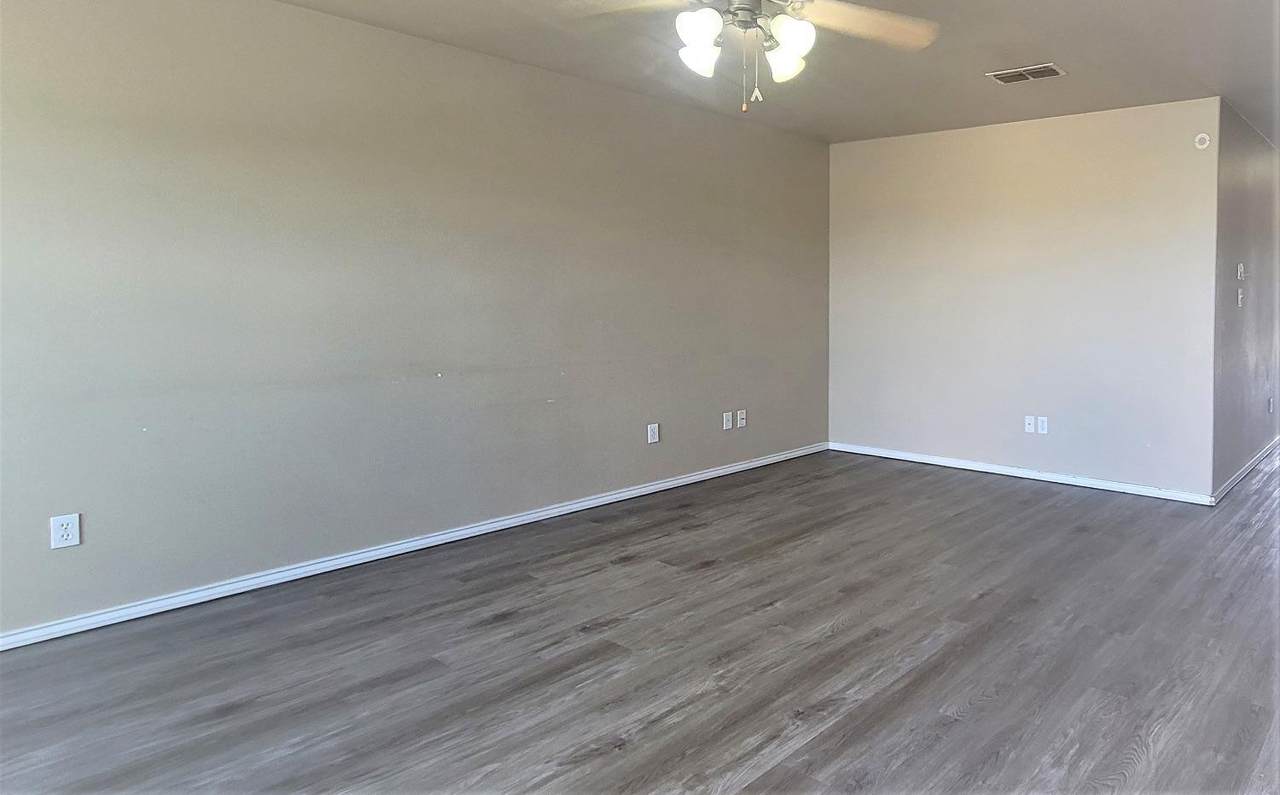 https://bt-photos.global.ssl.fastly.net/lubbock/1280_boomver_1_20260429213749456894000000-2.jpg
