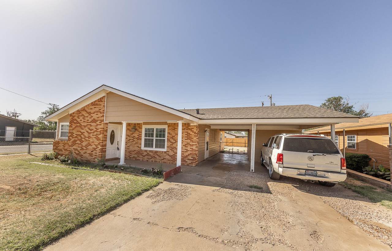 1724 2nd Street - Photo 1