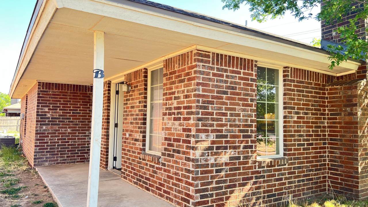 3102 110th Street - Photo 1