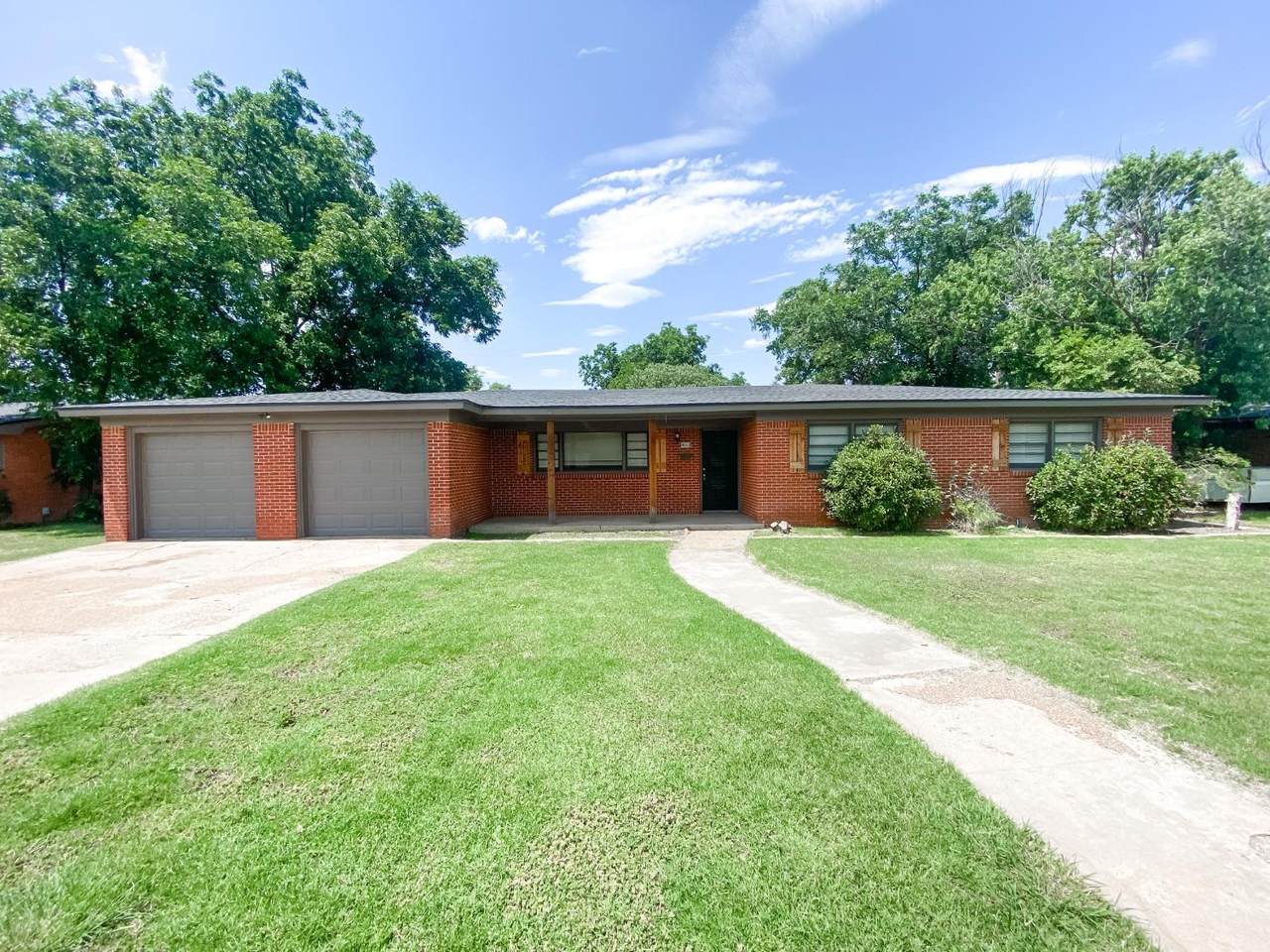 4010 47th Street - Photo 1