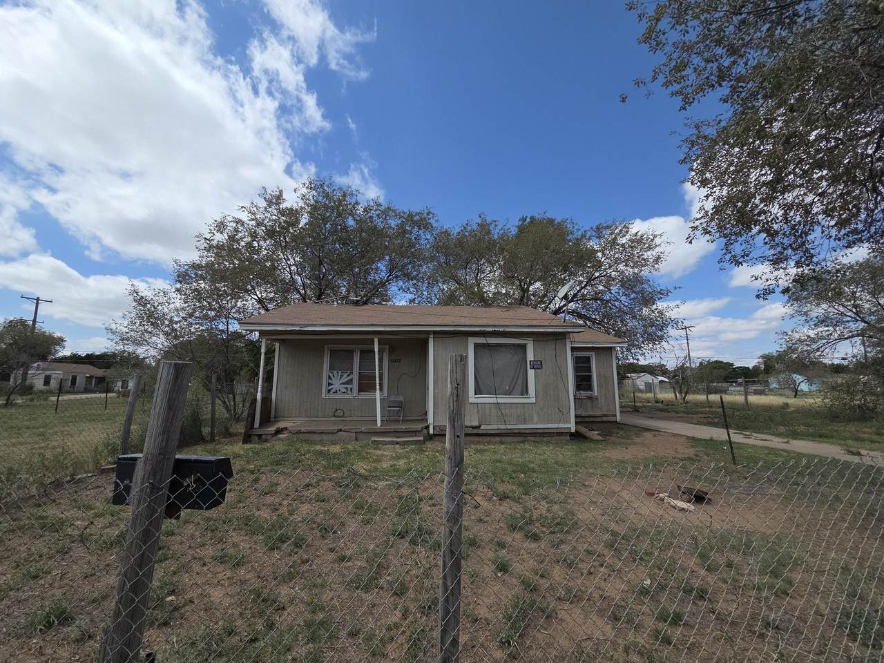2510 Avenue K - Photo 1