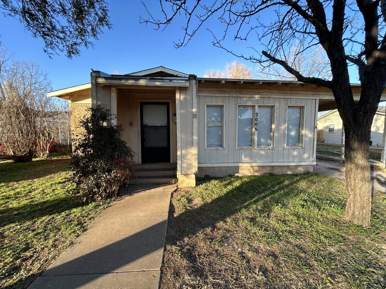 2006 28th Street - Photo 1