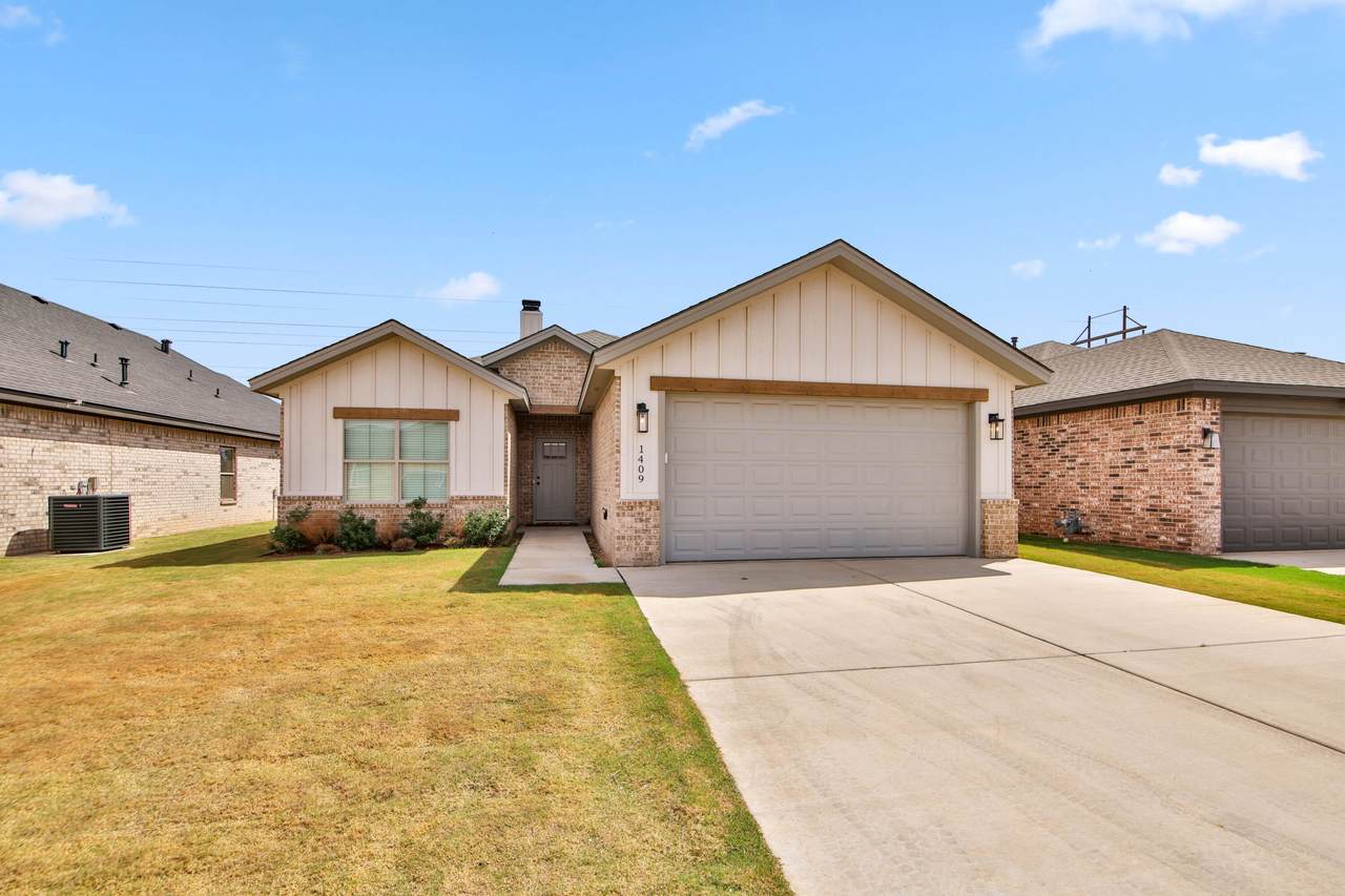 1409 Quincy Avenue - Photo 1