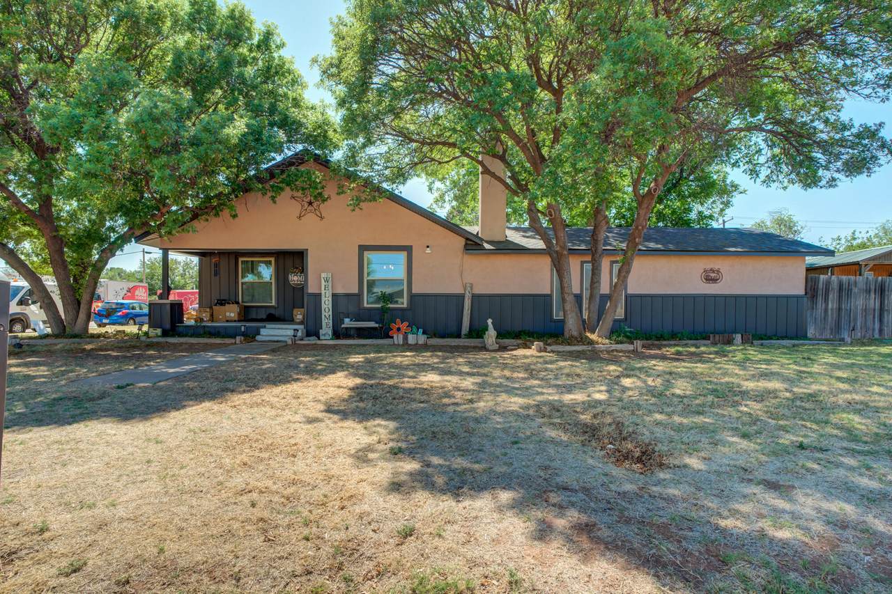 2101 Avenue J - Photo 1