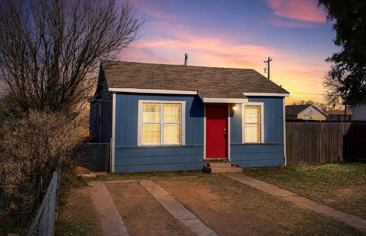 2824 Bates Street - Photo 1