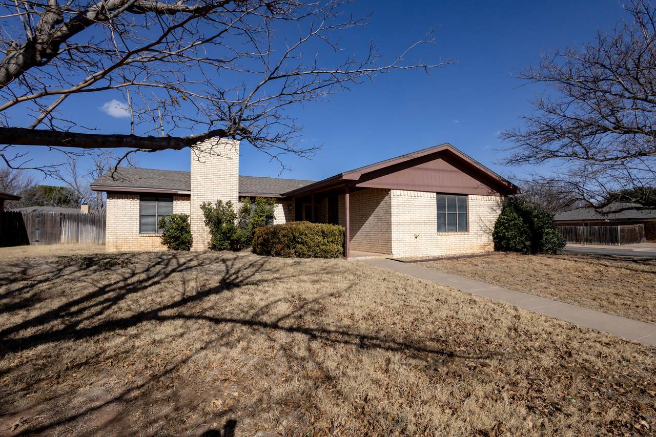 5602 73rd Street - Photo 1