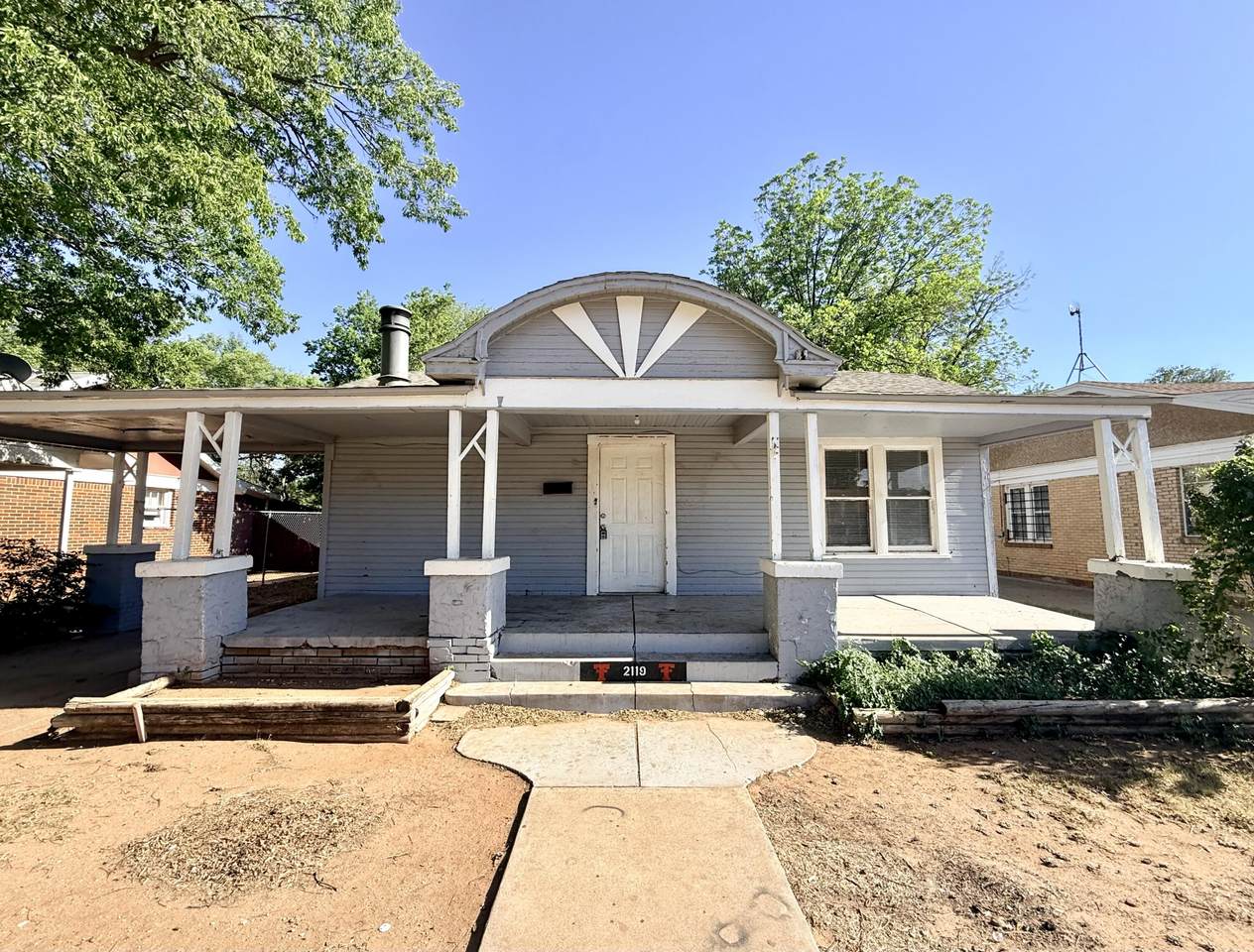 2119 15th Street - Photo 1