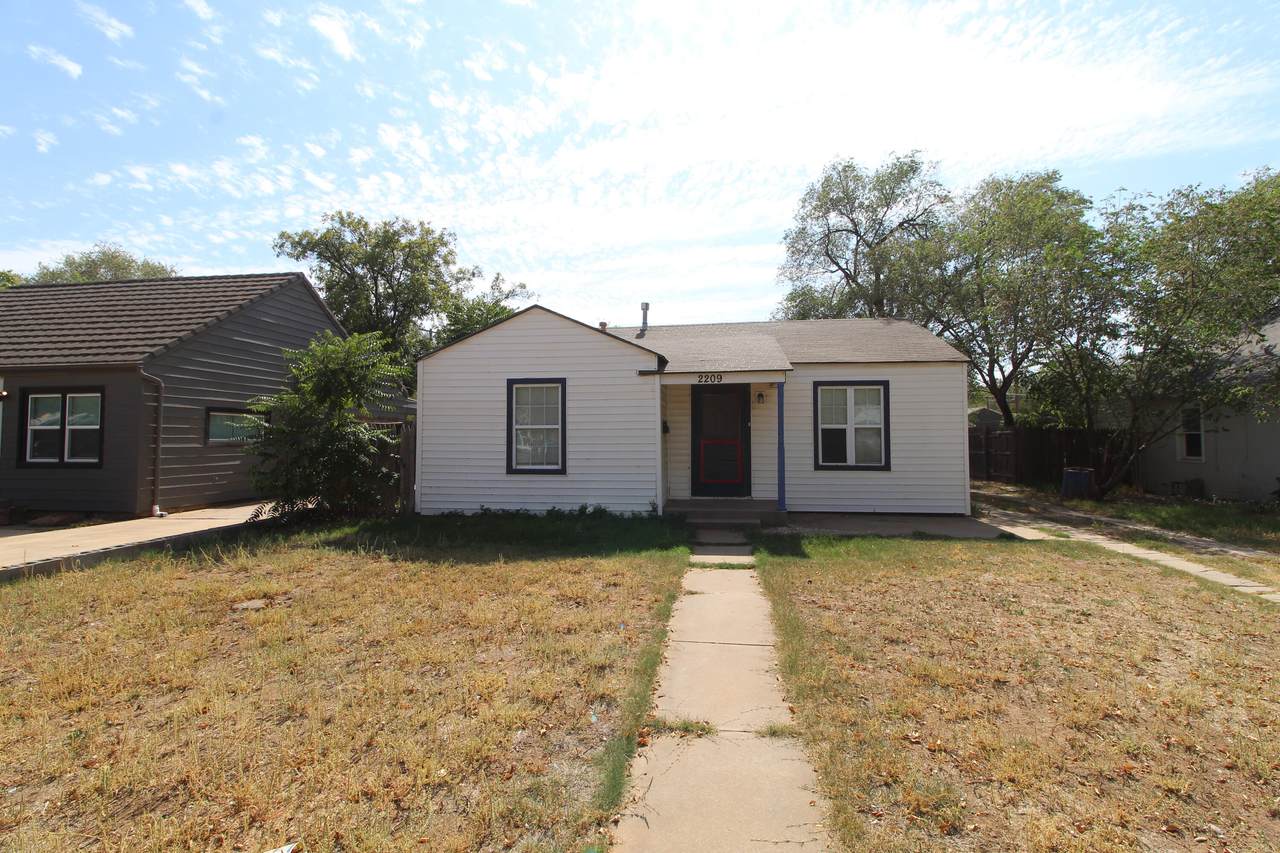 2209 25th Street - Photo 1