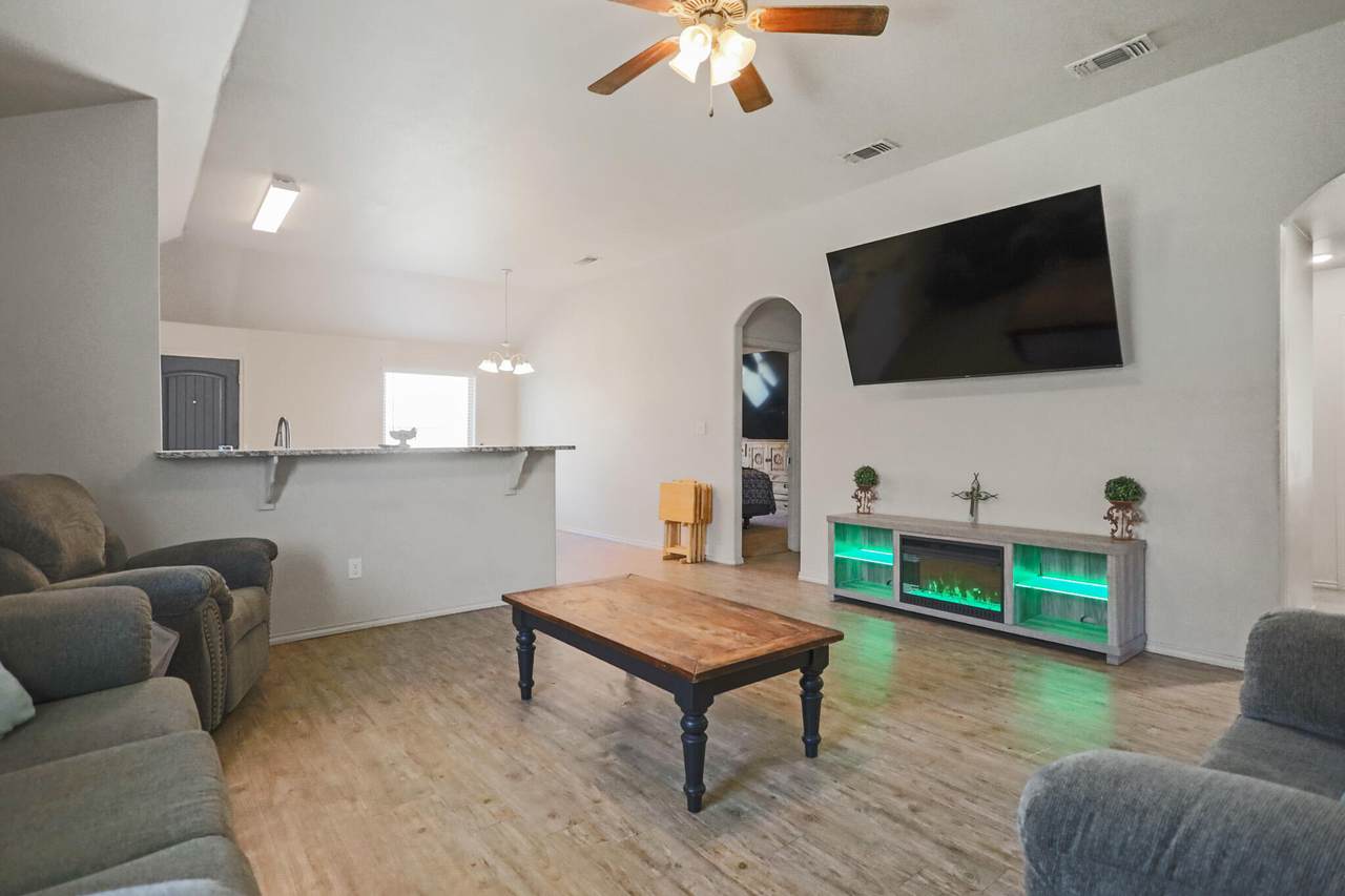 https://bt-photos.global.ssl.fastly.net/lubbock/1280_boomver_1_20260514231733735159000000-2.jpg