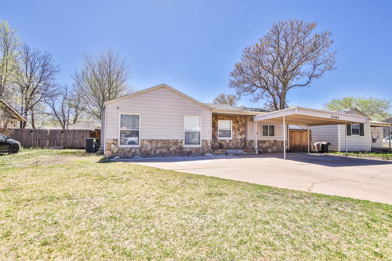 2407 32nd Street - Photo 1