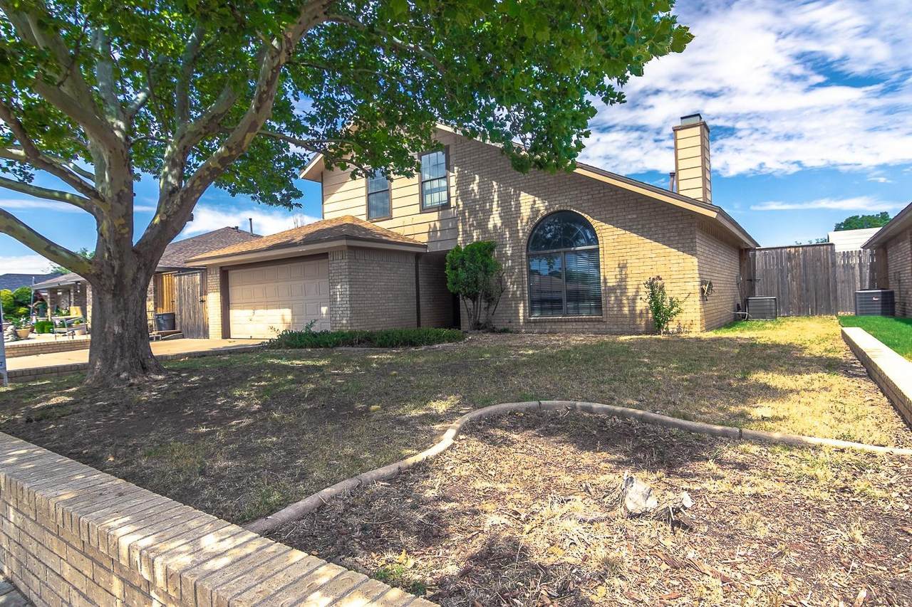 5726 94th Street - Photo 1