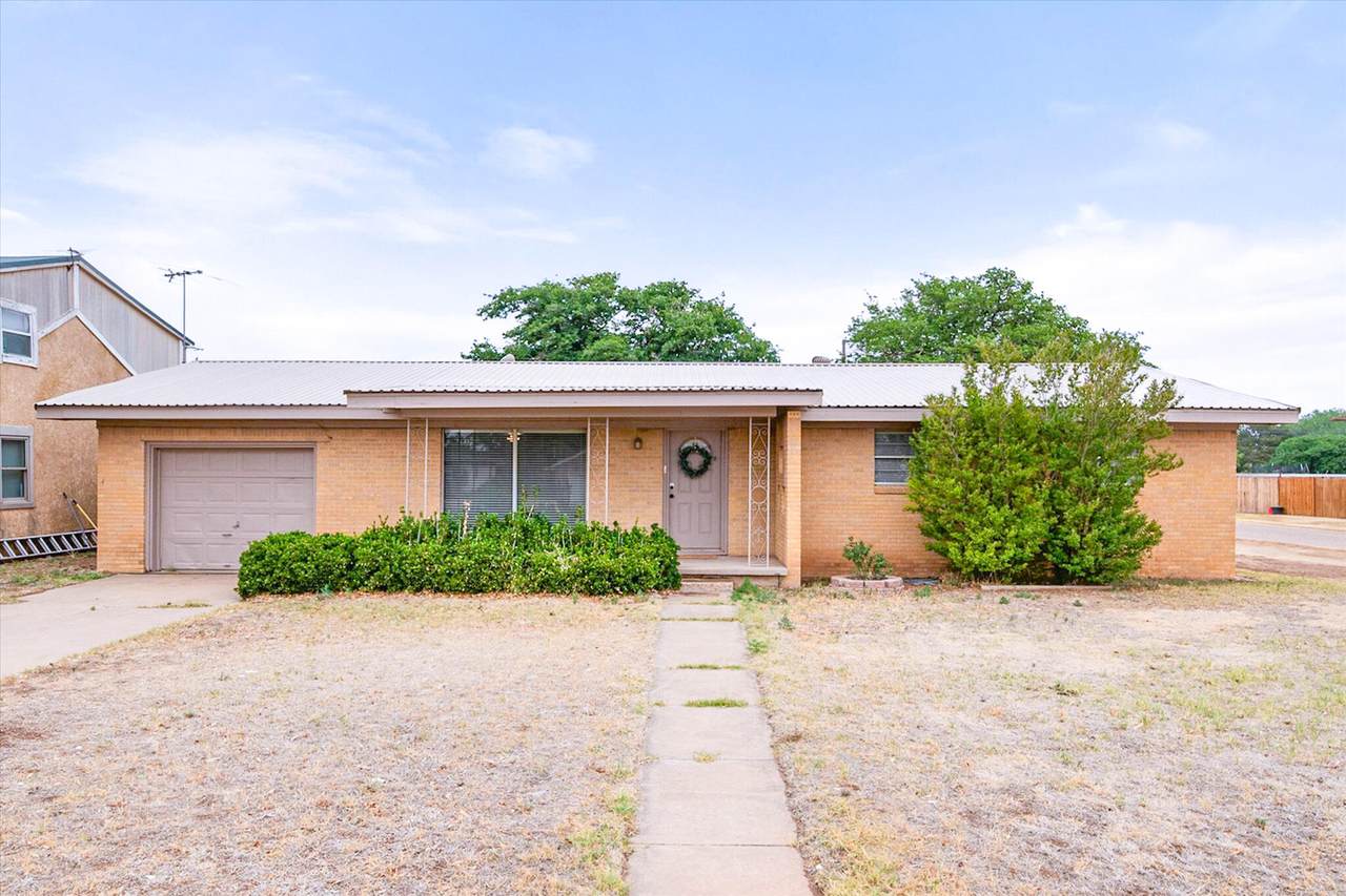 1202 Green Avenue - Photo 1