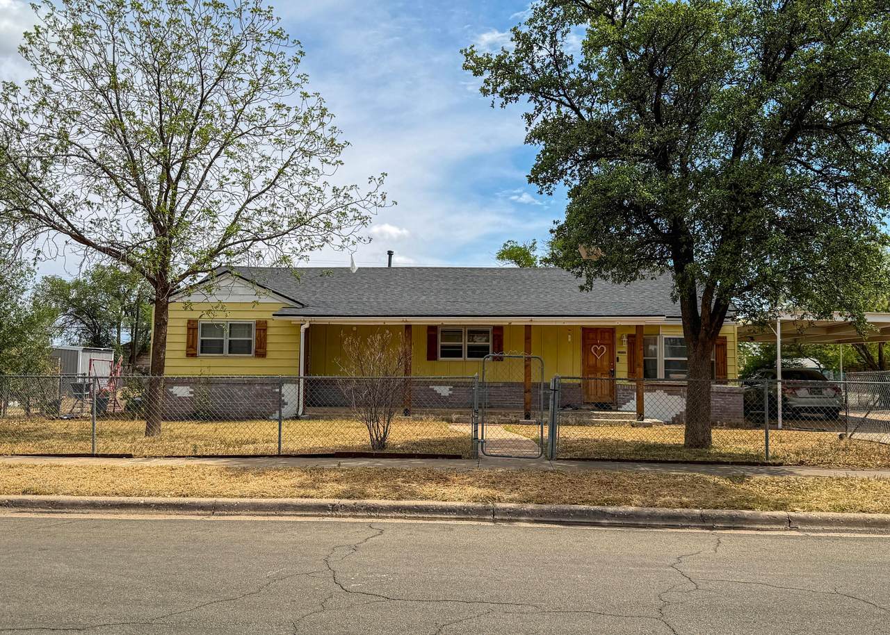 3221 Emory Street - Photo 1