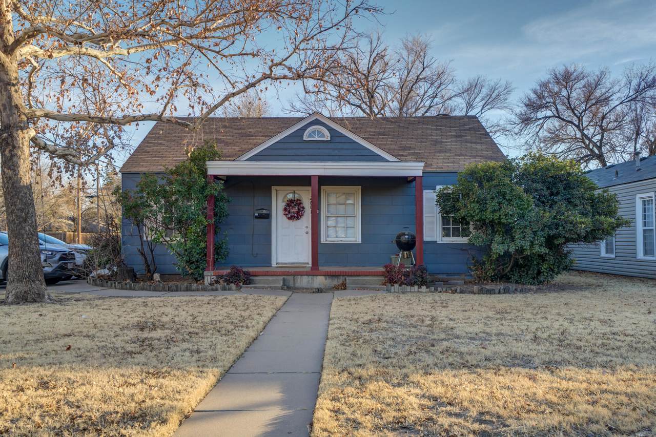 2601 25th Street - Photo 1