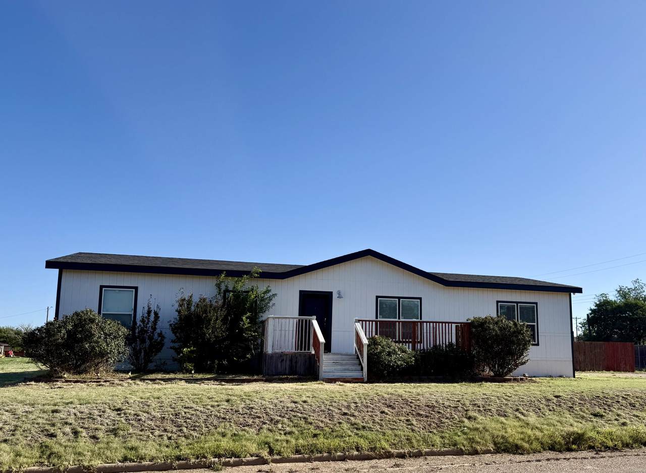1602 Avenue H - Photo 1