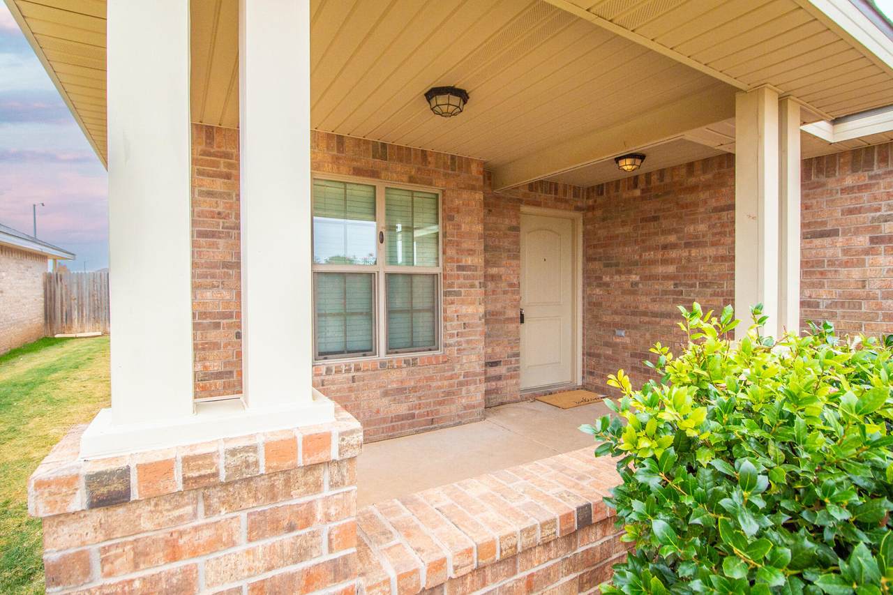 9106 Quincy Avenue - Photo 1