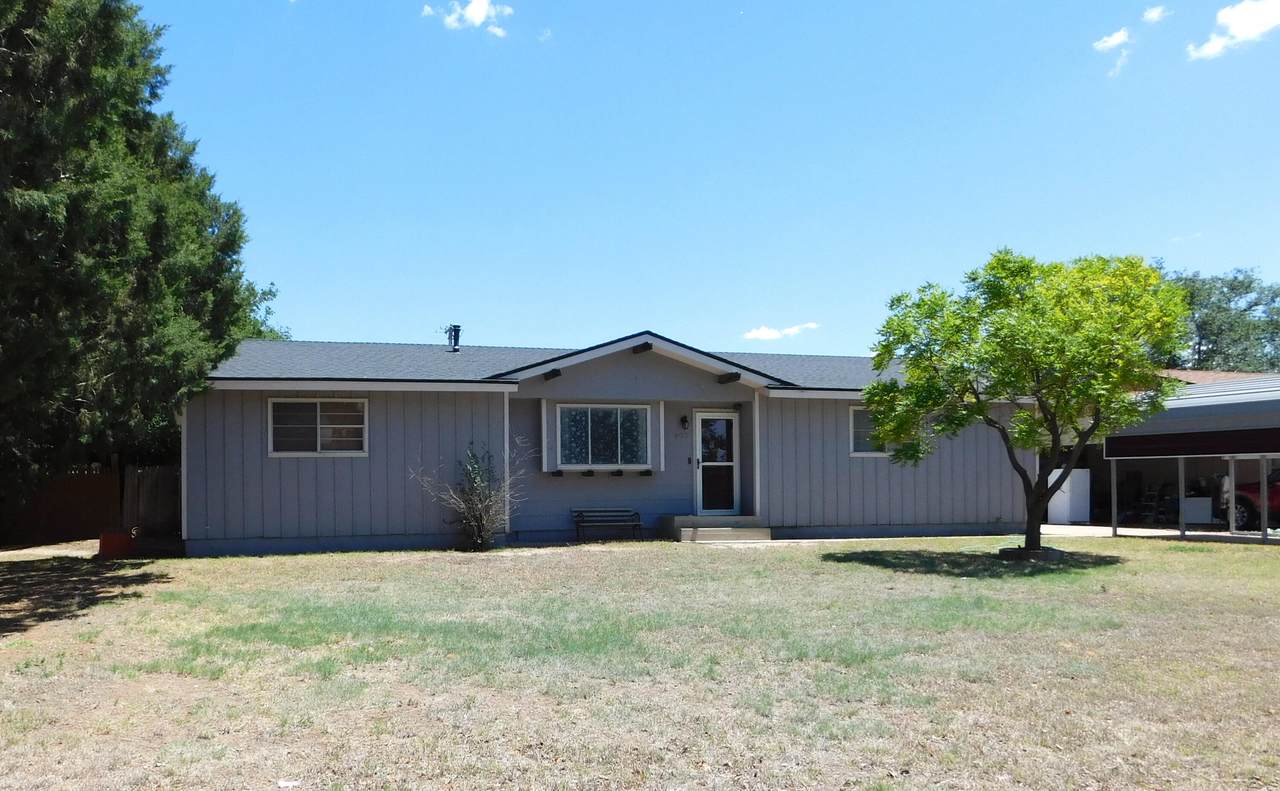 903 8th Street - Photo 1