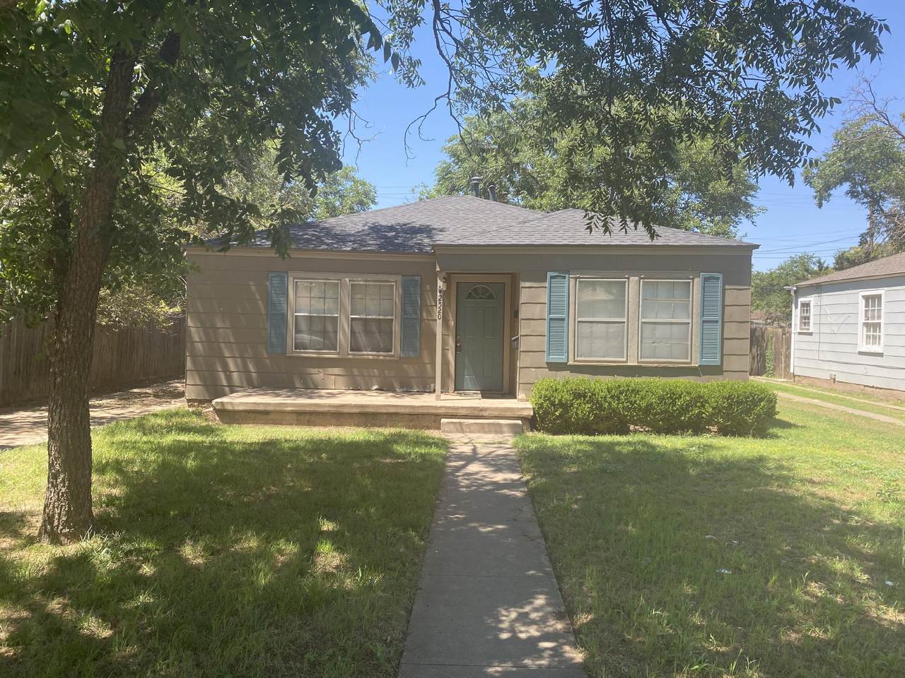 2520 27th Street - Photo 1