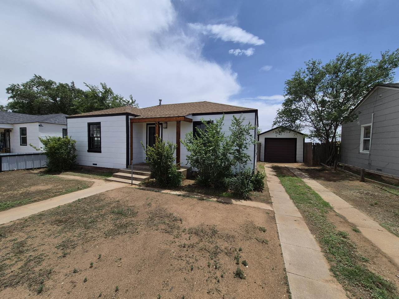 1618 9th Street - Photo 1