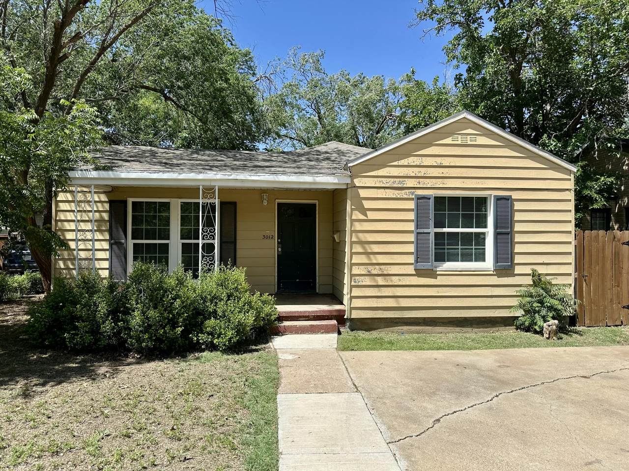 3012 22nd Street - Photo 1