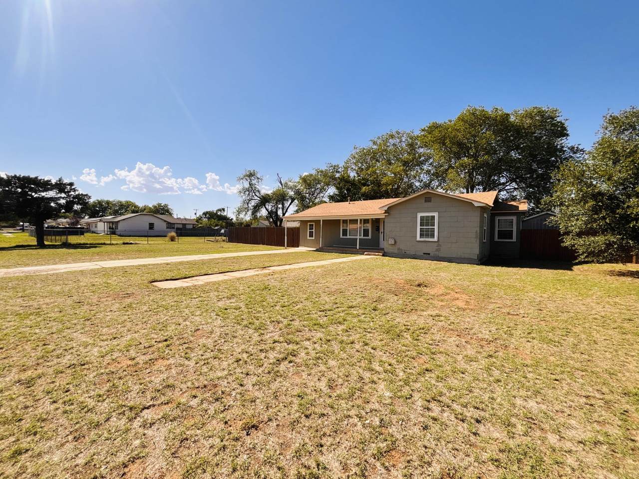 4702 40th Street - Photo 1