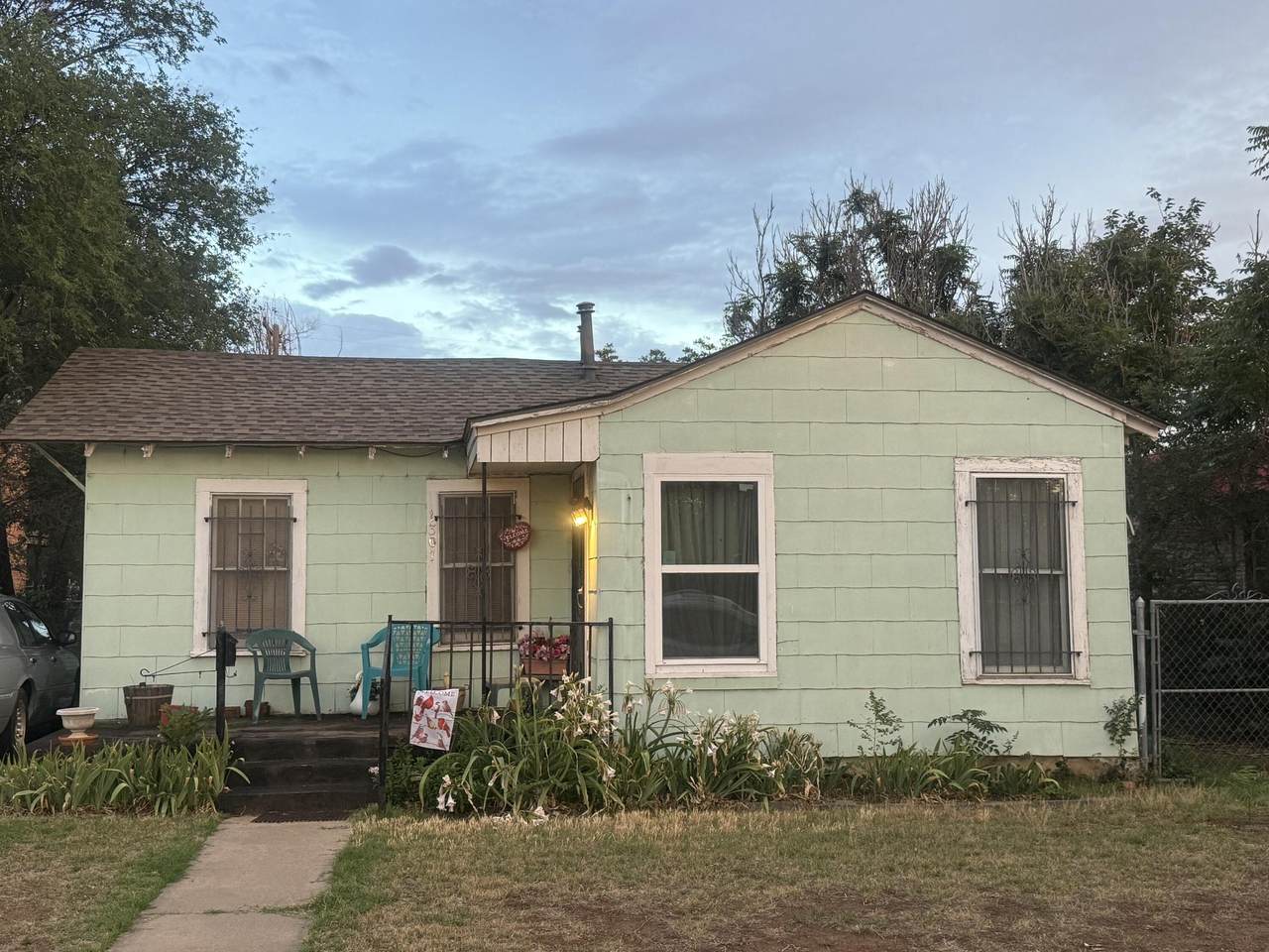 1307 25th Street - Photo 1