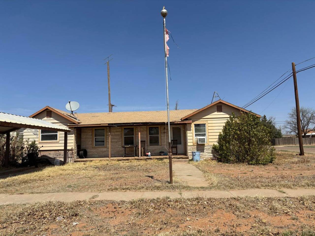 802 16th Street - Photo 1