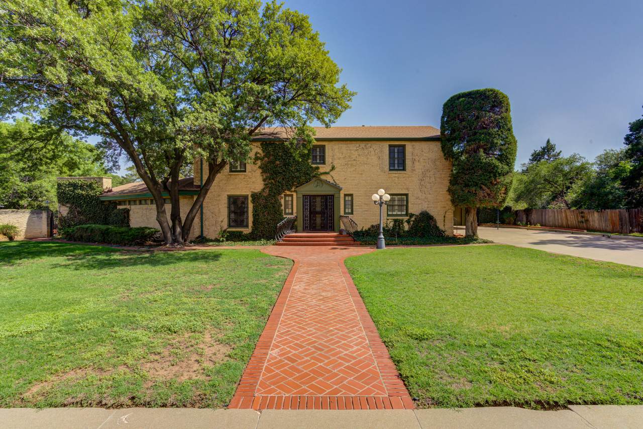 1713 31st Street - Photo 1