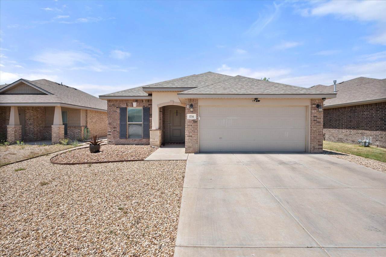 3716 Oakridge Avenue - Photo 1