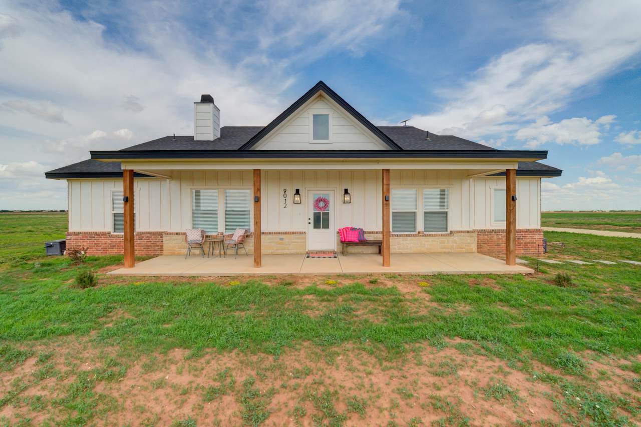 9012 County Road 2700 - Photo 1