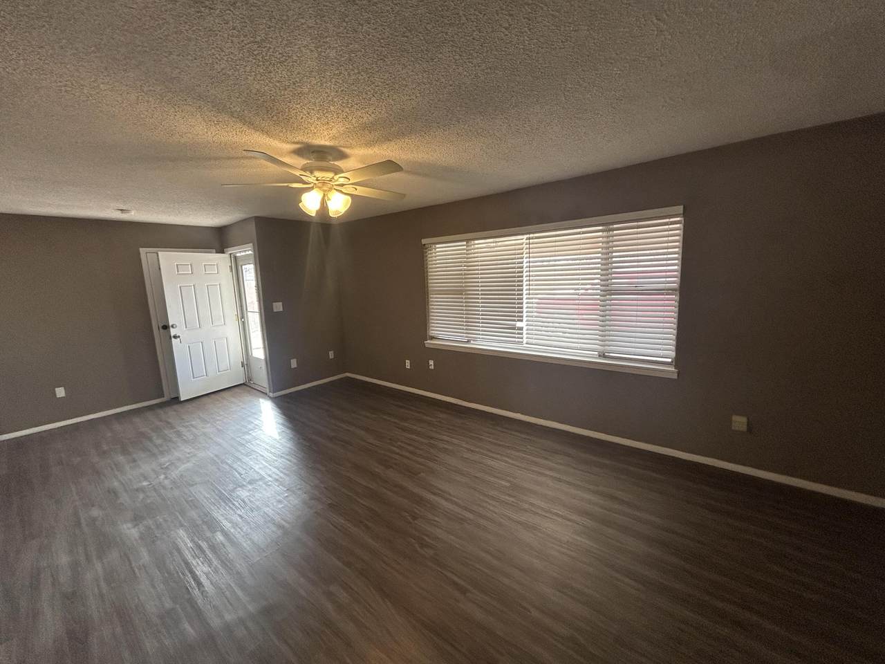 https://bt-photos.global.ssl.fastly.net/lubbock/1280_boomver_1_20260617183941946419000000-2.jpg