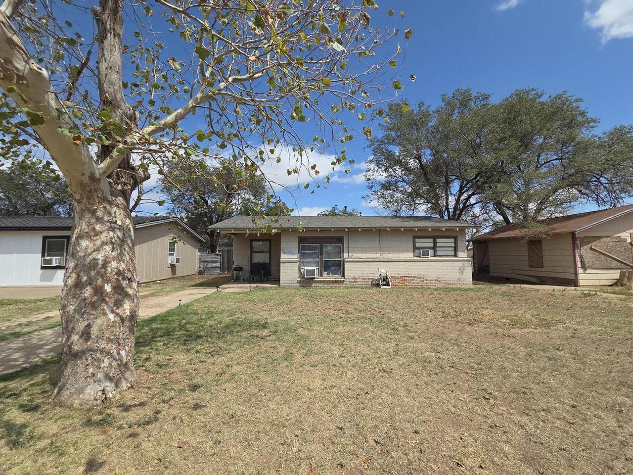 402 39th Street - Photo 1