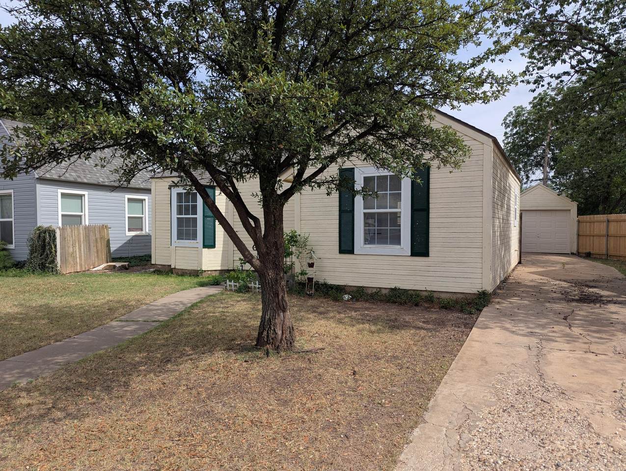 2419 25th Street - Photo 1