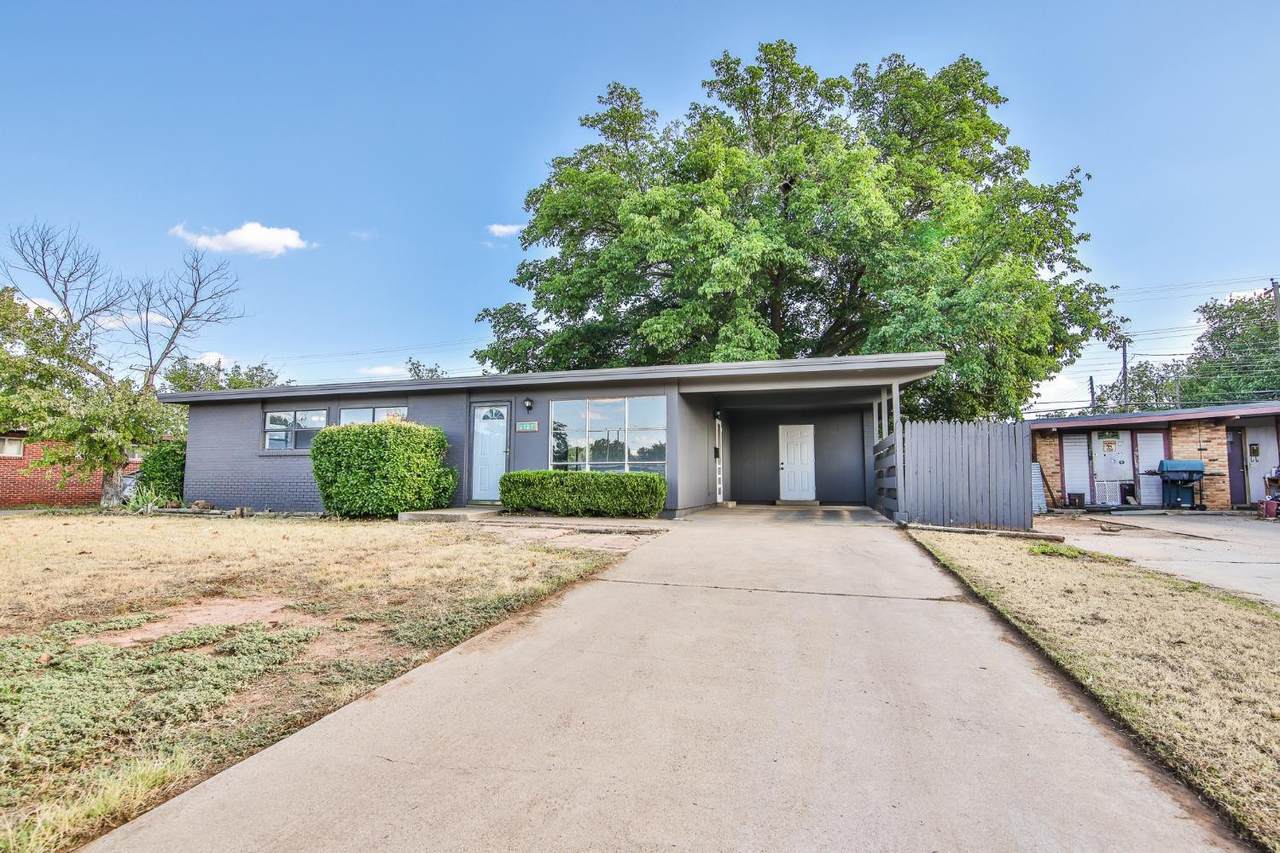 2727 66th Street - Photo 1