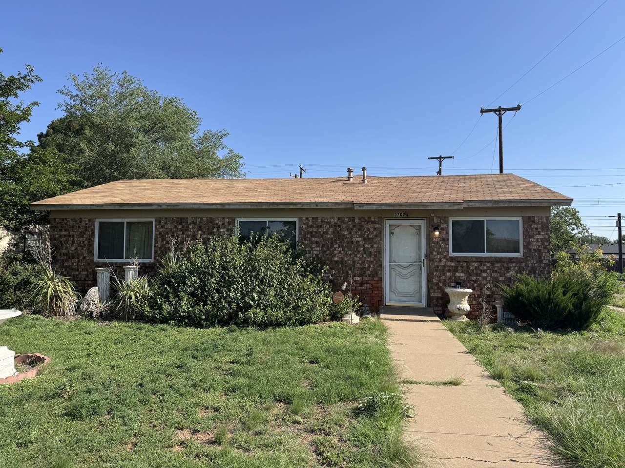 5702 46th Street - Photo 1